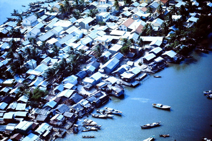 Làng chài Hải Chử ở Phan Rang nhìn từ máy bay.