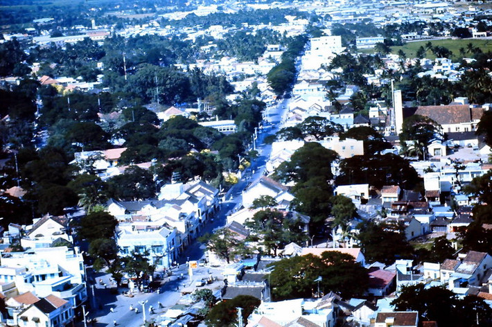 Trục đường chính của thị xã Phan Rang (nay là đường Thống Nhất).