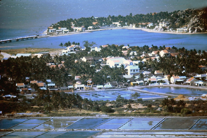 Làng Dư Khánh (thị trấn Khánh Hải, Ninh Thuận ngày nay).