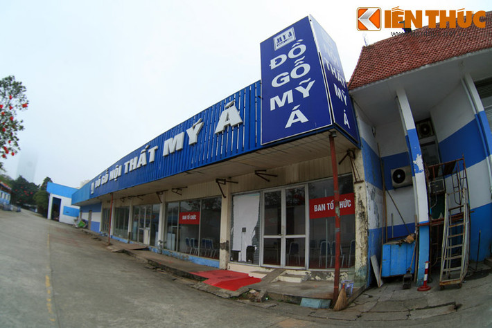 "Việc đấu giá cổ phần lần đầu ra công chúng sẽ đem lại những cơ hội lớn cho các nhà đầu tư và mở ra một giai đoạn phát triển mới của Trung tâm Triển lãm. Tôi hi vọng diện mạo của nơi đây sẽ sớm được cải thiện để tương xứng với tầm vóc một trung tâm triển lãm quốc gia", anh Quân, một người dân trú tại nhà D1, tập thể Giảng Võ chia sẻ.