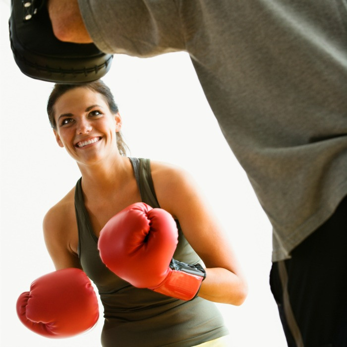 Rèn luyện sự tự tin: Những lớp tập boxing luôn giúp người tập nhận ra được điểm mạnh, yếu của bản thân để đưa ra mức độ nặng nhẹ khác nhau, nhờ vậy, người tập luôn tin vào chính mình, dùng kỹ năng để vượt qua các bài tập để lên trình độ cao đồng thời biết cách đối phó với những tình huống khó và ứng dụng vào đời sống hàng ngày.