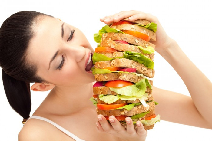 Tác hại của ngủ trưa mà nhiều người rất không mong muốn là làm đảo ngược tác hại của mất ngủ khiến bạn thèm ăn hơn.