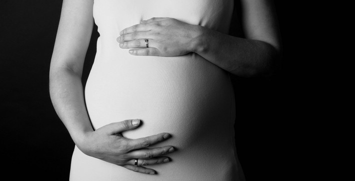 Vì vậy kết luận được đưa ra là để giảm thiểu tỉ lệ tử vong chu sinh, nếu không có biến chứng nào, các cặp sinh đôi khác trứng nên chào đời khi được 37 tuần, còn sinh đôi cùng trứng thì nên xem xét đẻ ở tuần thứ 36.