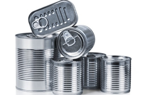 Những đồ hộp ít chua hơn như khoai tây, cà rốt, đậu, bí, thịt vẫn có thể ăn được khi quá hạn 5 năm hoặc lâu hơn.