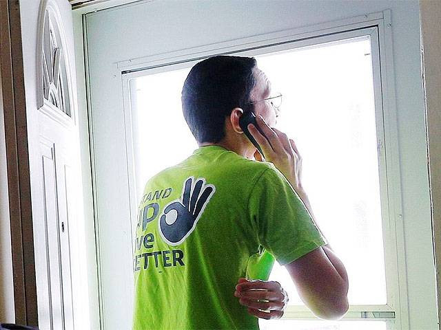 Vậy làm cách nào nếu muốn giọng nói của mình trở nên lôi cuốn hơn? Điều này tùy thuộc vào việc bạn đang tìm kiếm một nửa của mình hay đã đang có người yêu. Quan sát cho thấy khi nói chuyện với người lạ chưa quen biết nhưng khá hấp dẫn, phụ nữ thường dùng những nốt cao, có thể là nhằm mục đích tăng sự hấp dẫn của mình với người kia.