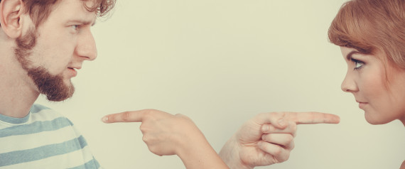 Điều bạn cần làm là đặt lòng tin vào người kia. Đây có vẻ là một tư tưởng cấp tiến. Ghen tuông là tự nhiên nhưng ghen tuông thái quá làm giảm đi chính giá trị của bản thân. Nếu có một chút ghen tuông bạn nên tìm cách đối phó với nó thay vì gây áp lực với người kia để rồi cuối cùng chính bạn là người bị xa lánh.
