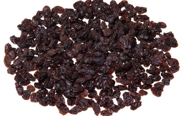Để thải độc gan bằng nho khô theo phương pháp truyền thống của người Nga, điều quan trọng nhất là phải chọn được đúng loại nho khô. Tuyệt đối không nên mua nho khô có màu vàng hoặc màu sáng vì khả năng nho đã bị ướp hóa chất lưu huỳnh hoặc ít nhất là cũng được làm khô không đúng phương pháp.