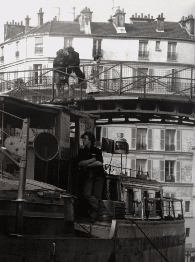 Trên cảng Jemmapes, Paris năm 1970. Ảnh: Robert Doisneau.