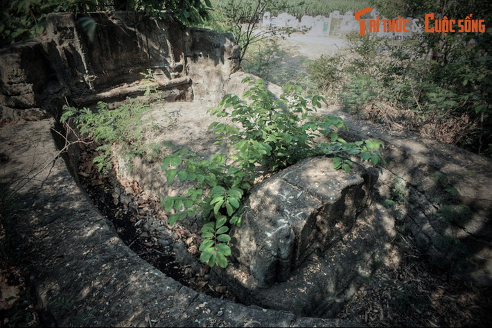 Mộ Quận chúa là tên gọi của một khu mộ cổ có lai lịch bí ẩn, được cho là thuộc về hoàng tộc Nguyễn, nằm tại ấp Ba Động, xã Trường Long Hòa, thị xã Duyên Hải, tỉnh Trà Vinh.