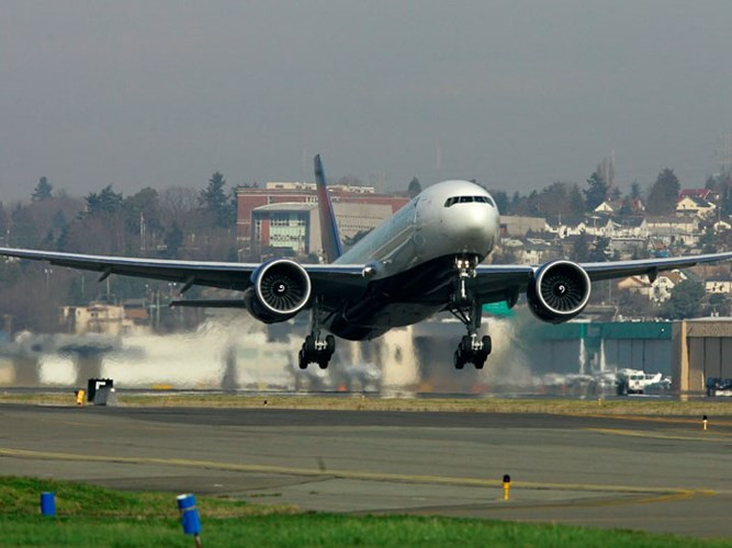 Tổng quãng đường từ Johannesburg, Nam Phi tới Atlanta, Mỹ (Delta Airlines) là 13.582 km. Thời gian bay ước tính: 16 giờ 27 phút. Máy bay được sử dụng là Boeing 777-200 LR.