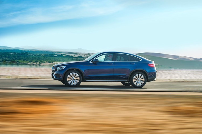 Tại Việt Nam, GLC Coupe chỉ có duy nhất một phiên bản GLC Coupe 300, được trang bị động cơ 4 xi-lanh thẳng hàng tăng áp 2.0l với công suất 245 mã lực, kết hợp cùng hộp số tự động 9 cấp 9G-Tronic và hệ dẫn động 4 bánh 4MATIC. GLC Coupe 300 có giá bán 2,9 tỷ đồng ở nước ta.