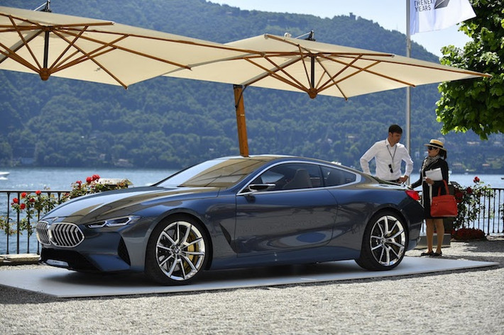Chính vì vậy, những chiếc BMW thương mại đẹp mắt như 8 Series sẽ sớm được ra mắt. Mẫu xe đầu tiên theo phong cách này đương nhiên sẽ là 8 Series thế hệ mới, tiếp theo đó lần lượt là các dòng crossover X7, X2 và 3 Series thế hệ mới.