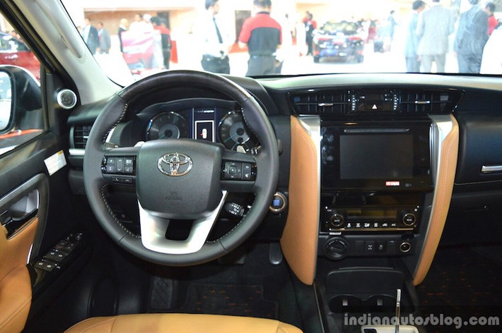 Không giống như bản Fortuner TRD Sportivo ở Thái Lan một số nước Đông Nam Á khác, Fortuner TRD không có sự thay đổi bên trong nội thất. Dựa trên cơ sở phiên bản SR5 cao cấp nhất, chiếc xe cũng có hệ thống thông tin giải trí với màn hình cảm ứng 8 inch, điều hòa tự động, cụm nút chỉnh âm thanh trên vô-lăng...