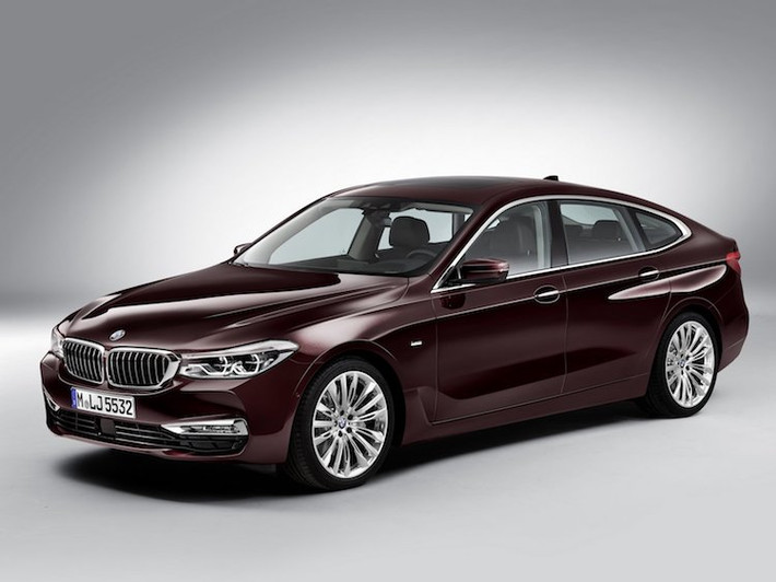 Dù mang tên gọi 6 Series tuy nhiên trên thực tế, chiếc hatchback - coupe hạng sang BMW 6 Series Gran Turismo 2018 lại dựa trên cơ sở của BMW 5 Series thế hệ mới. Nó sẽ thay thế cho chiếc 5 Series Gran Turismo (GT) thế hệ trước, vốn nhận được nhiều lời phàn nàn về thiết kế không cân đối.