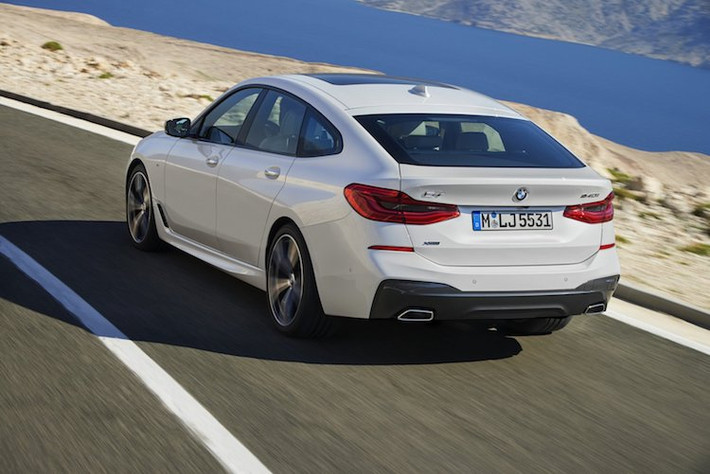 Tại thị trường ôtô Mỹ, Mẫu xe BMW 6 Series Gran Turismo 2018 hoàn toàn mới này sẽ có mặt tại các showroom vào mùa thu tới với giá khởi điểm 69.700 USD (Tương đương 1,58 tỷ đồng).