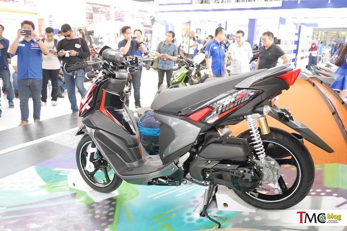 Được thiết kế hướng tới các thanh niên trẻ tuổi trong thành phố, X-Ride 125 mang kiểu dáng độc đáo, với cảm hứng lấy từ các dòng xe địa hình như enduro hay adventure. Với chiều cao yên chỉ 760 mm, khoảng sáng gầm 135 mm và trọng lượng chỉ 98 kg, chiếc xe có thể dễ dàng "leo vỉa" và xoay trở trong các con phố hẹp.