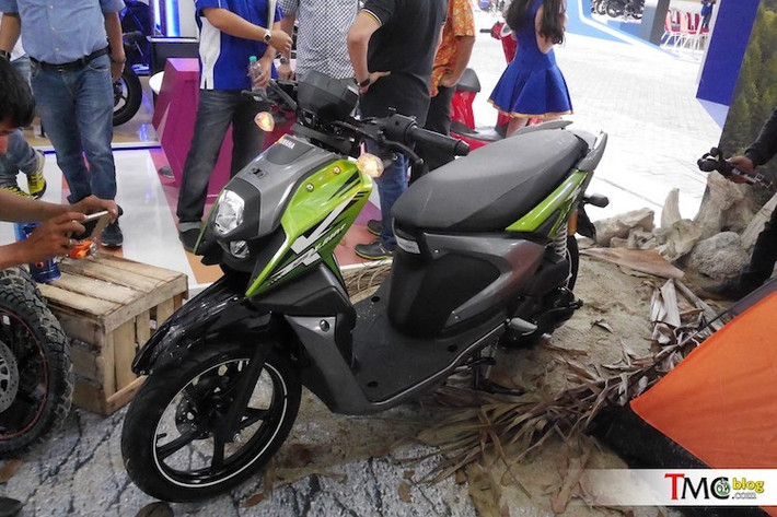 Từ trước tới nay, Yamaha đã từng tạo ra nhiều mẫu xe tay ga với thiết kế độc đáo, có thể kể tới như QBix, Maxam, Zuma hay X-Ride 115. Mới đây tại triển lãm Jakarta Fair ở Indonesia, hãng lại tiếp tục "phát huy" sở trường này khi tung ra dòng xe tay ga Yamaha X-Ride 125 mới, thay thế cho phiên bản 115 trước đây.