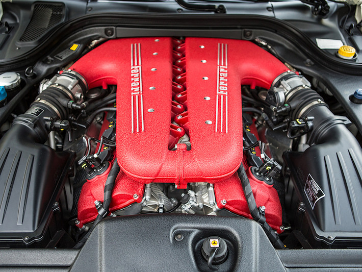 599 GTO sở hữu động cơ V12 6 lít như 599 GTB, nhưng được nâng cấp để có công suất lên tới 661 mã lực và mô-men xoắn cực đại 620 Nm. Động cơ này kết hợp với hộp số tự động 6 cấp phong cách xe đua công thức 1 hoặc số sàn 6 cấp.