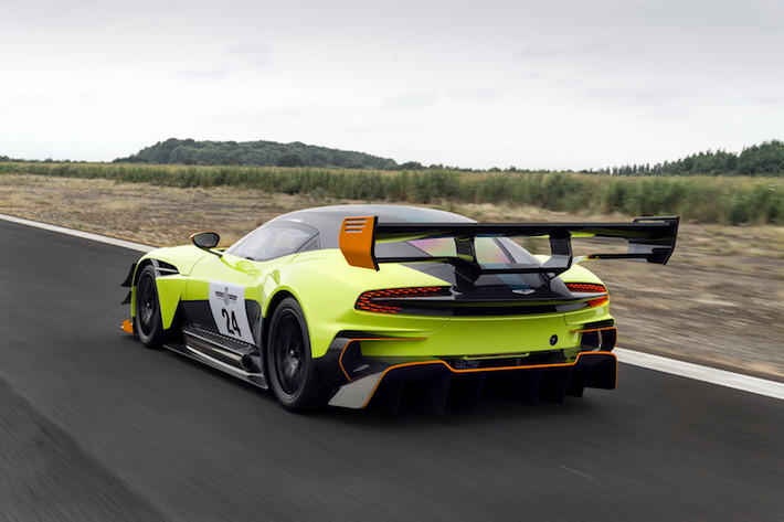 Hiện Aston Martin chưa công bố giá của gói nâng cấp AMR Pro, tuy nhiên chắc chắn rằng giá của nó sẽ không rẻ khi mỗi chiếc Vulcan vốn đã là siêu xe "triệu đô". Chỉ với 24 chiếc trên toàn Thế giới, Aston Martin Vulcan có giá khi mới là 2,3 triệu USD (tương đương 52,2 tỷ đồng), bao gồm quyền tham gia vào một khoá huấn luyện trên các đường đua khác nhau bởi những tay đua từ Aston Martin.
