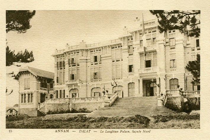 Khách sạn Langbiang Palace, nay là Khách sạn Đà Lạt Palace.
