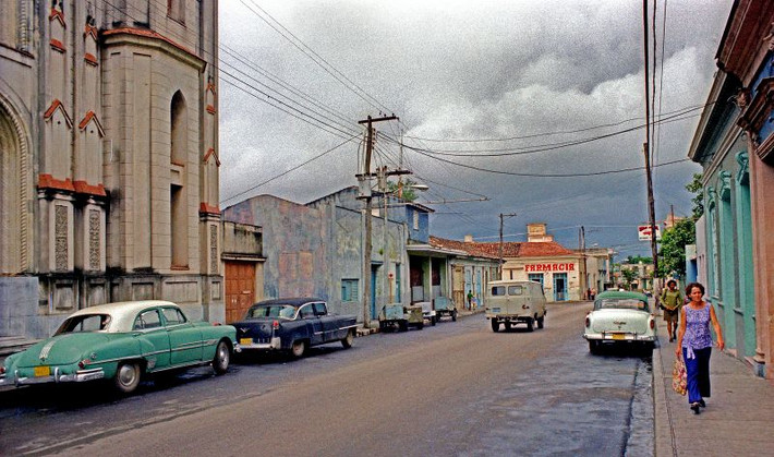 Đường phố ở Santa Clara. Ảnh: Alan Denney.