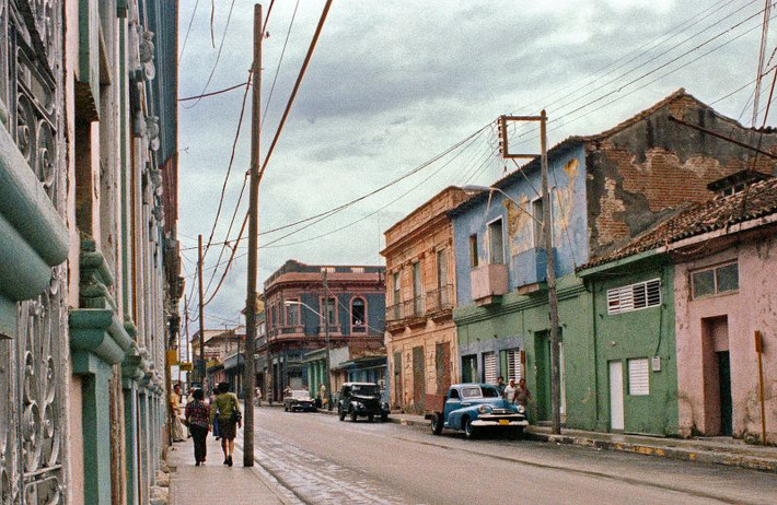 Đường phố ở Santa Clara. Ảnh: Alan Denney.