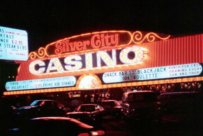 Sòng bạc Silver City trên đường Strip. Ảnh: Craig Gustafson.