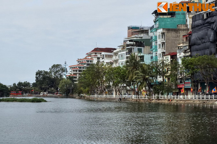 Với cảnh quan tôn nghiêm và mang đậm không gian văn hoá truyền thống, cùng với chùa Trấn Quốc, đền Quán Thánh, đình An Trí là một địa chỉ du khách không nên bỏ qua trên tuyến tham quan khu danh thắng hồ Tây, hồ Trúc Bạch.