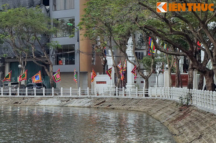 Nằm ở số 66 Trúc Bạch (Ba Đình, Hà Nội), đình An Trí là một ngôi đình có lịch sử lâu đời. Đình thờ Uy Đô, một nhân vật thấm đẫm màu sắc huyền thoại trong sử Việt.