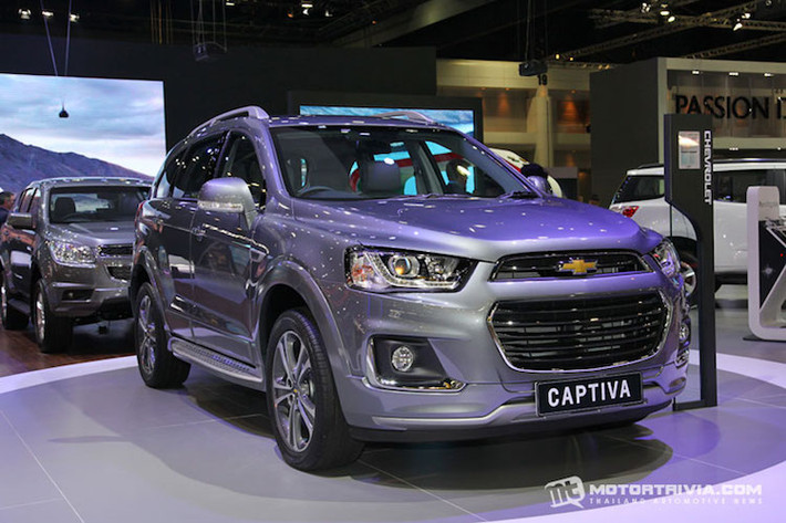 Theo GM Việt Nam, "Revv" là viết tắt của "Revolution" (cuộc cách mạng) và "Rev up" (tăng ga bứt phá về phía trước. Đúng như tên gọi, Captiva Revv đã có thiết kế được cải tiến mạnh mẽ, nổi bật với các chi tiết bắt mắt như logo Chevrolet gắn phía trên lưới tản nhiệt kép thiết kế mới.
