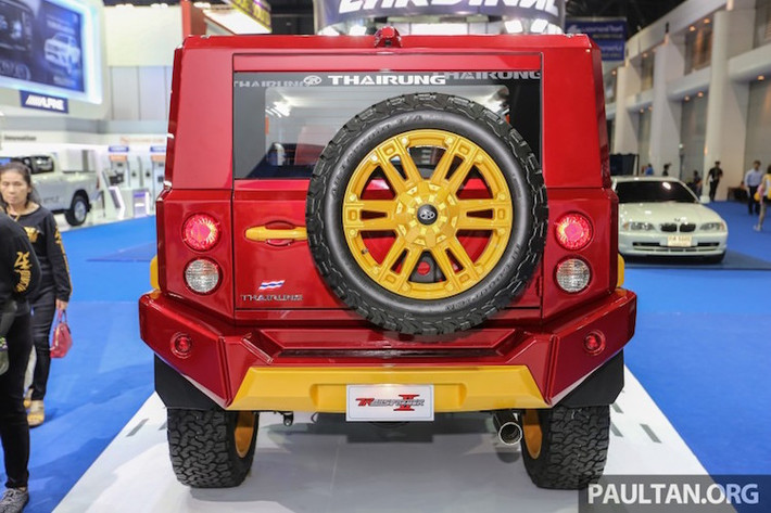 Tại Thái Lan, giá lần lượt cho 2 phiên bản thấp nhất và cao nhất của Thairung độ Toyota Hilux Transformer II là 1,465 triệu Baht và 1,555 triệu Baht (tương đương 926 và 983 triệu đồng).