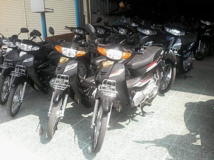 Trên đường phố Việt Nam, những chiếc Dream 125 thường được Nhà nước nhập về làm xe công vụ và mang biển xanh. Tại Campuchia - thị trường phổ biến nhất của mẫu xe này, một chiếc Dream 125 2016 có giá khoảng 1000 USD (tương đương 22,2 triệu đồng).