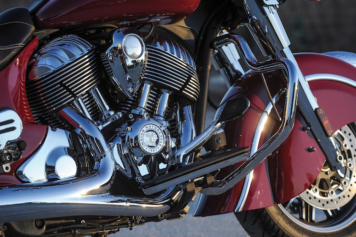 Cung cấp sức mạnh cho xe là khối động cơ Thunderstroke 111 inch khối (1818 cc) có mô-men xoắn cực đại 138,9 Nm, sử dụng hộp số 6 cấp và truyền động dây đai.