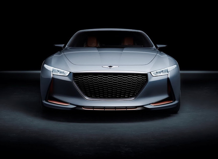 Theo nhiều chuyên gia dự đoán, Genesis New York Concept sẽ cho thấy tầm nhìn về một mẫu sedan hạng trung cao cấp Genesis G70 hoàn toàn mới để có thể cạnh tranh với các đối thủ như BMW 3 Series hay Audi A4.