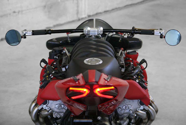 Phần đuôi trên LM847 được Lazareth lấy từ chiếc siêu môtô Ducati 1299 Panigale.