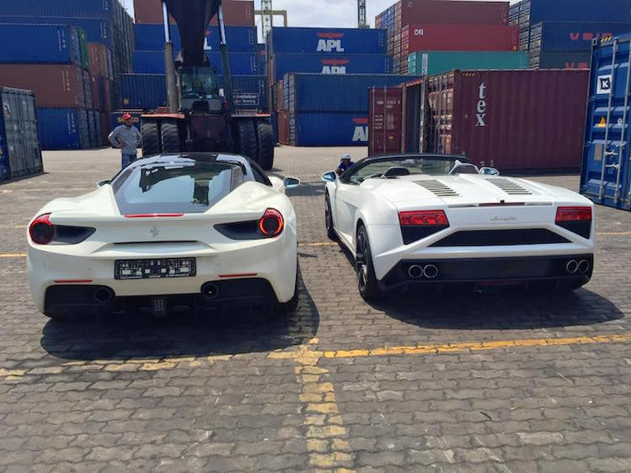 Mới chỉ ra mắt từ đầu năm 2015, Ferrari 488 GTB là phiên bản nâng cấp giữa vòng đời (facelift) của chiếc 458 Italia nổi tiếng trước đây. Tuy nhiên, Ferrari đã sửa đổi thiết kế của xe nhiều tới nỗi 488 GTB và 458 Italia chỉ còn chung "phom".