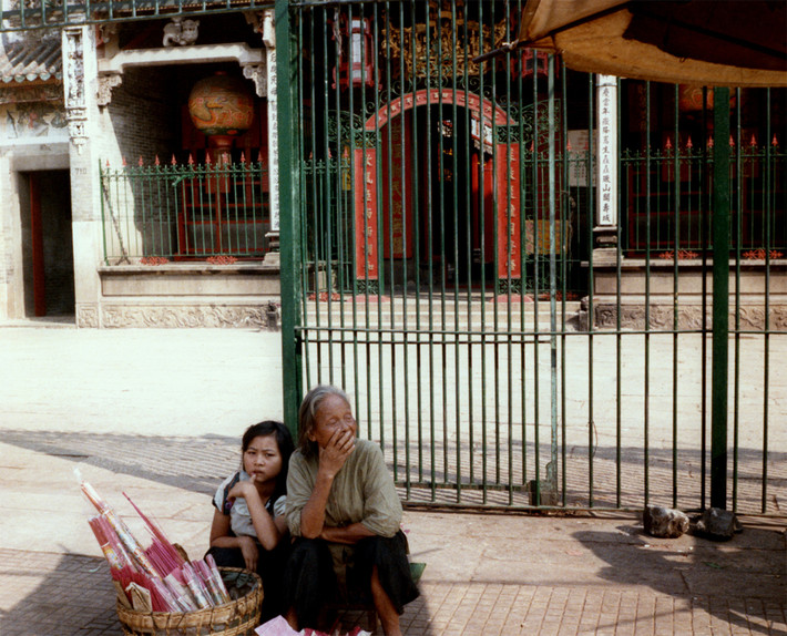 Bên ngoài chùa Bà Thiên Hậu ở quận 5, TP. HCM.
