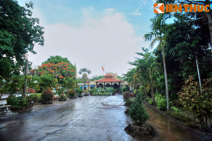 Nằm ở mũi Gành Dầu của đảo Phú Quốc, đình thần Nguyễn Trung Trực là một di tích lịch sử quan trọng gắn với sự nghiệp của người anh hùng dân tộc Nguyễn Trung Trực.