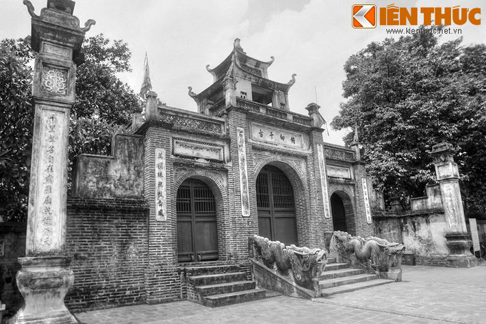 Nằm ở trung tâm thành Cổ Loa, đền Thượng hay đền thờ An Dương Vương là công trình có tầm quan trọng đặc biệt trong quần thể di tích này. Tương truyền, đền được xây trên nền nội cung của vua An Dương Vương ngày trước.