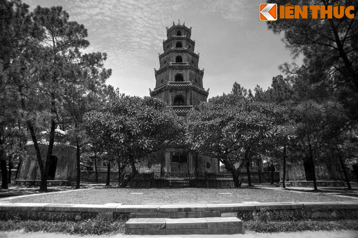 Đến thời hiện đại, chùa Thiên Mụ là một di tích đặc biệt quan trọng, góp phần tạo nên diện mạo và giá trị của quần thể di tích Cố đô Huế – Di sản văn hóa thế giới đầu tiên của Việt Nam, được UNESCO công nhận vào năm 1993.