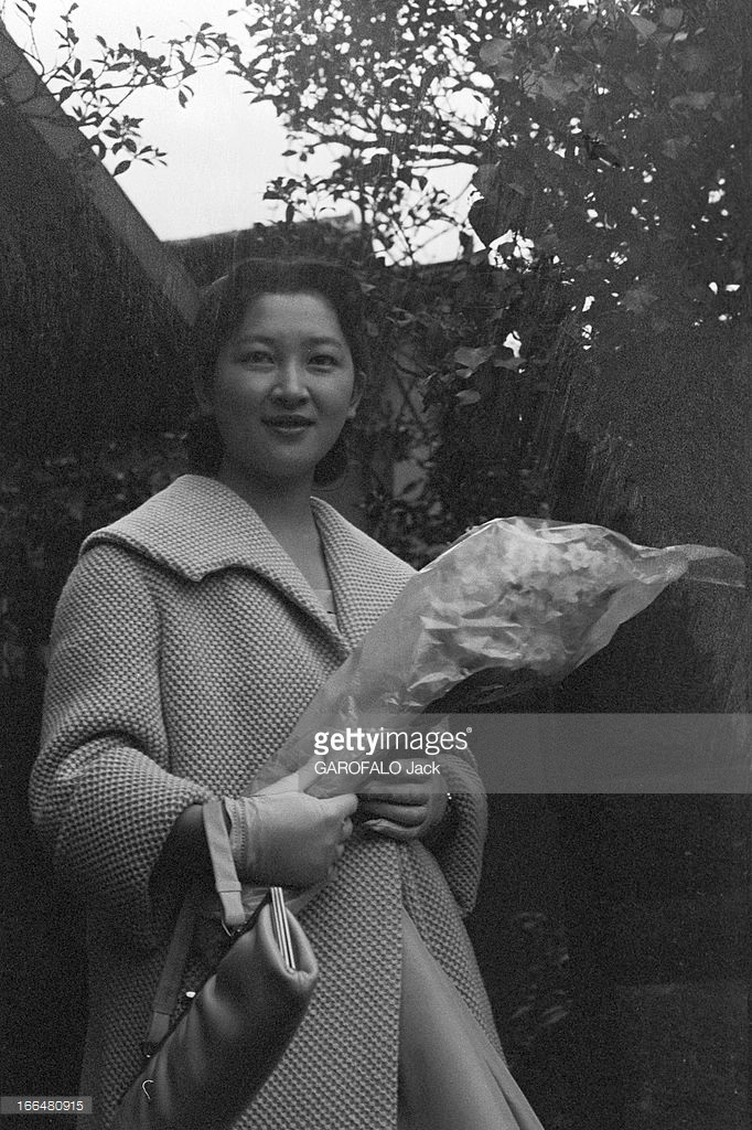 Công nương Michiko trước ngày cử hành hôn lễ với Thái tử Akihito, tháng 4/1949. Ảnh: Gettyimages.com