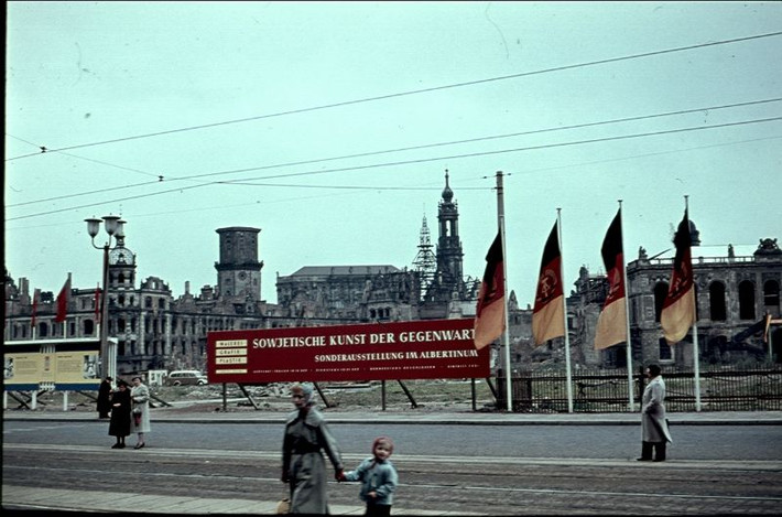 Một khu vực chưa được tái thiết của thành phố Dresden. Ảnh: Normann Flickr.