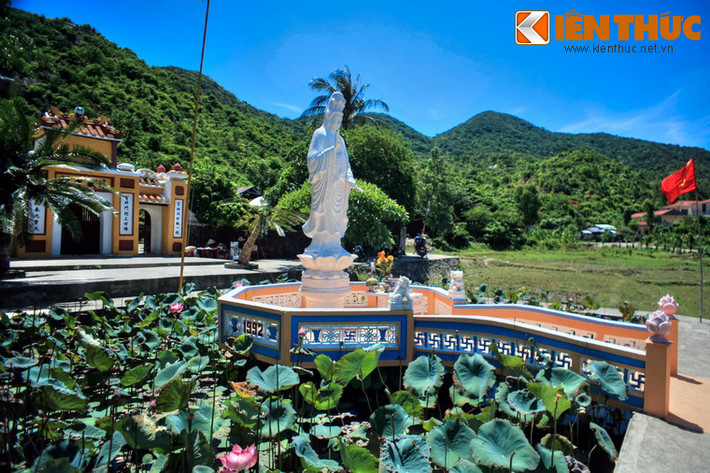 Nằm trên đảo Cù lao Chàm, thuộc TP Hội An, tỉnh Quảng Nam, chùa Hải Tạng là một chùa cổ mang nhiều giá trị đặc sắc về lịch sử và kiến trúc của Việt Nam.