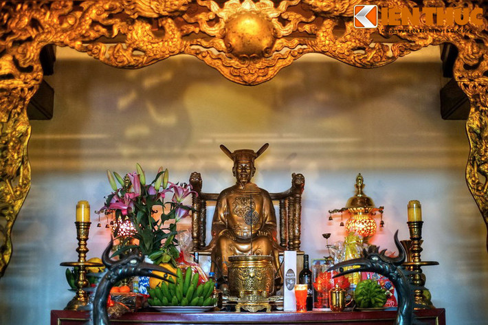 Ngược dòng lịch sử, Phùng Hưng vốn là con nhà hào phú ở đất Đường Lâm, nay là xã Đường Lâm, Sơn Tây, Hà Nội. Ông là thủ lĩnh cuộc khởi nghĩa chống lại sự thống trị của nhà Đường, đuổi được người phương Bắc và xưng làm vua, cai trị được một thời gian.