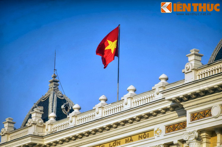 Sau tuyên bố đó, cuộc mít tinh tại Quảng trường Nhà hát lớn đã biến thành cuộc biểu dương lực lượng và hoạt động vũ trang giành chính quyền, mở đầu cuộc tổng khởi nghĩa trên cả nước. Ngày 19/8 đi vào lịch sử như ngày cuộc Cách mạng Tháng tám bùng nổ.
