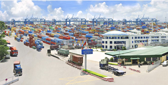 Dư luận đang xôn xao với việc Tập đoàn Vingroup muốn mua hai cảng biển lớn nhất Việt Nam, đó là cảng Sài Gòn và cảng Hải Phòng. Ảnh: Một góc Cảng Sài Gòn.
