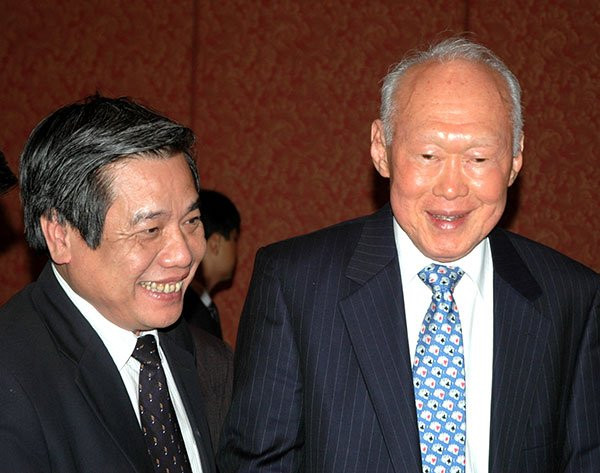 Đặc biệt, trong chuyến thăm Việt Nam vào năm 2007, cựu Thủ tướng Lý Quang Diệu đã để lại nhiều ấn tượng đặc biệt về tình hữu nghị giữa 2 nước.
