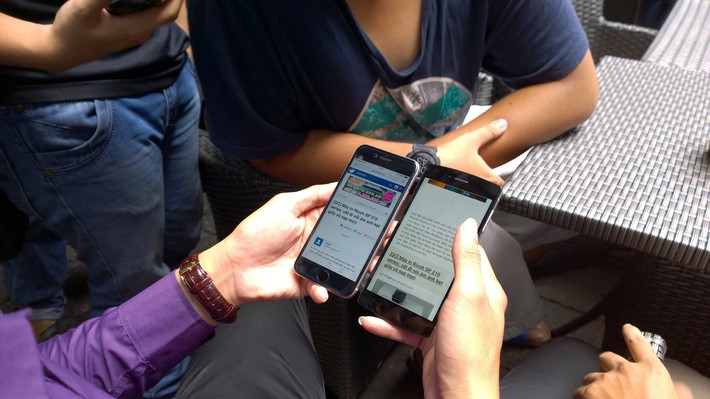 Tuy nhiên, Bphone tỏ ra khá "lag" khi xử lý những nội dung có nhiều ảnh hoặc ảnh có độ phân giải cao. Những người có mặt đều nhận xét trình duyệt trên Bphone có lẽ là vấn đề chính, vì với cấu hình trên thì chuyện giật lag là không thể.