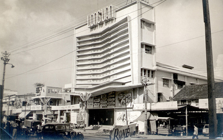 Rạp Long Vân đầu đường Phan Thanh Giản.