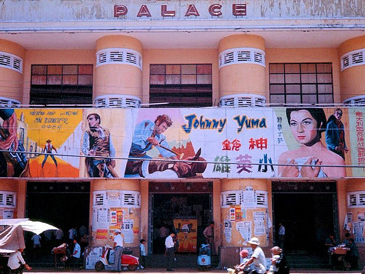 Rạp Palace đường Trần Hưng Đạo thường chiếu phim Mỹ - Pháp.